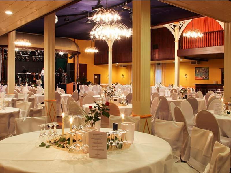 Hotel Im Schuetzenhof, Jever Exterior photo