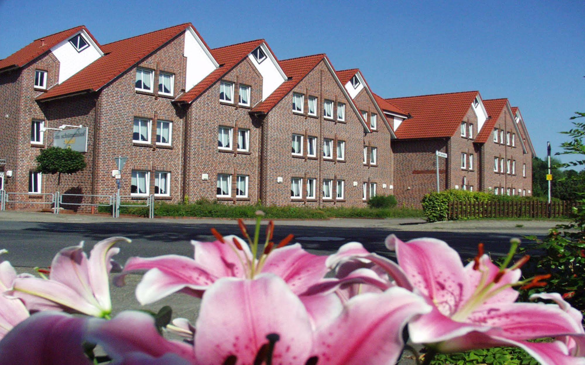 Hotel Im Schuetzenhof, Jever Exterior photo